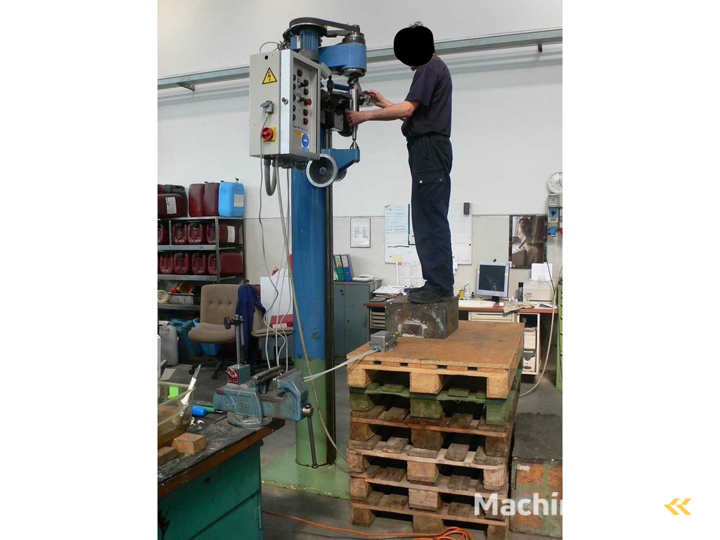 1988 - HENNINGER - ZS 200 - Centre grinding