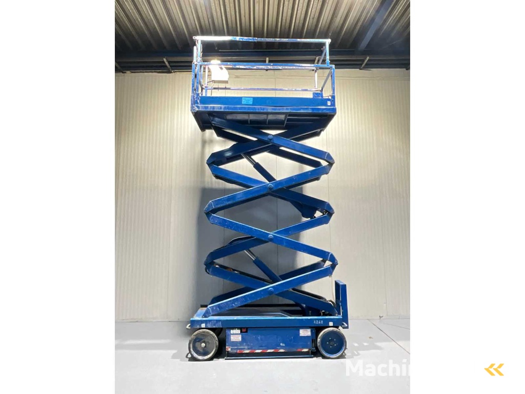 SkyJack SJIII3226 - Hoogwerker werkhoogte 9,9M uitschuifbaar 3M, 229 uur