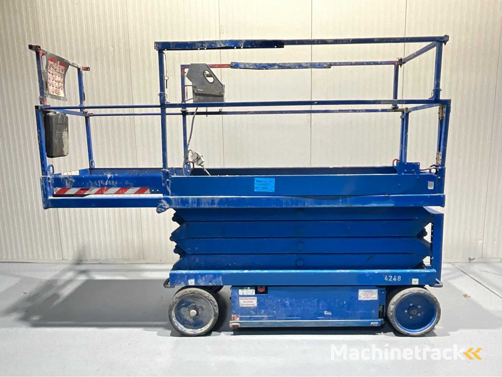 SkyJack SJIII3226 - Hoogwerker werkhoogte 9,9M uitschuifbaar 3M, 229 uur