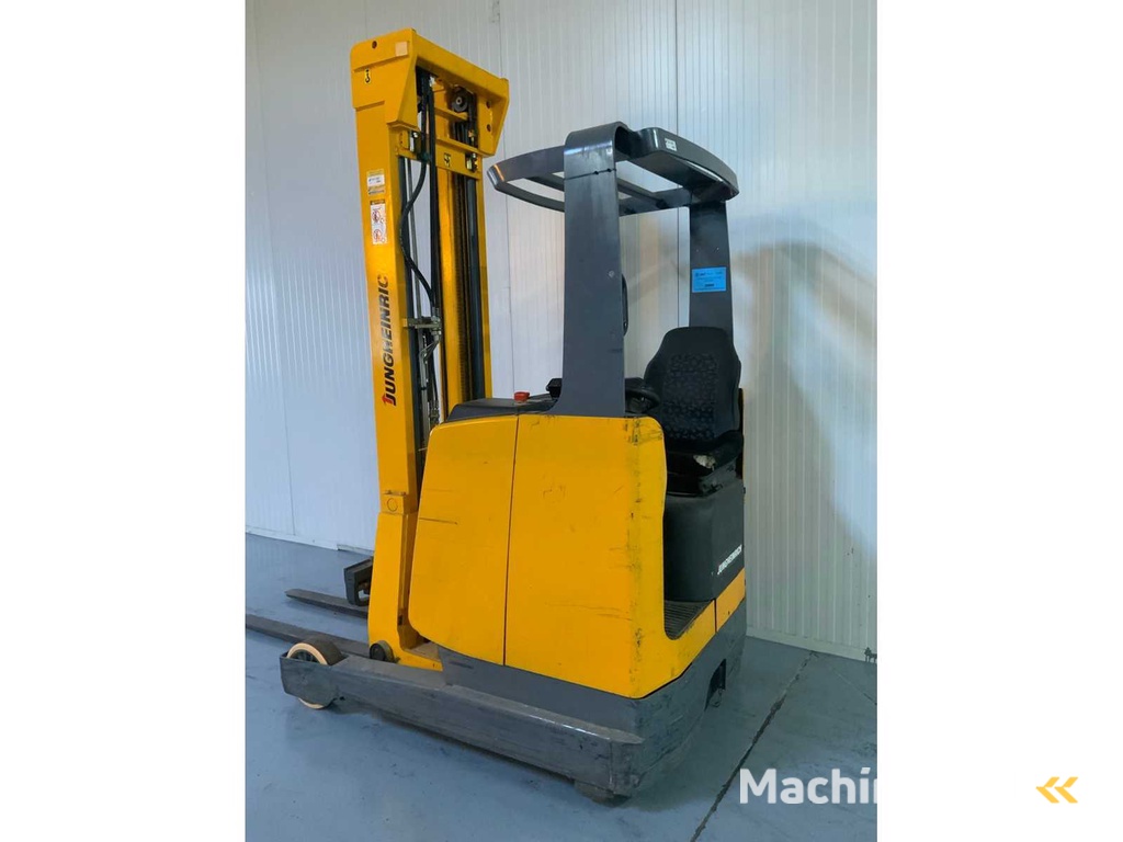 Jungheinrich ETV 214 SN Reach truck, triplex, side shift, free-lift