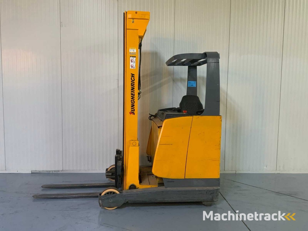 Jungheinrich ETV 214 SN Reach truck, triplex, side shift, free-lift