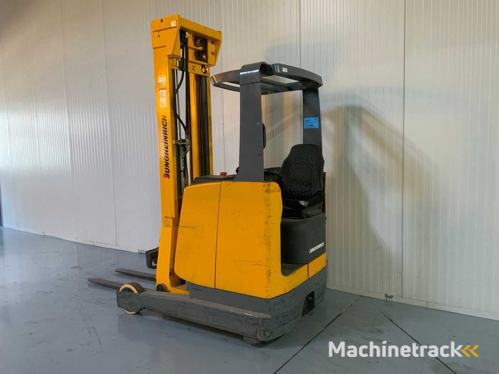 Jungheinrich ETV 214 SN Reach truck, triplex, side shift, free-lift