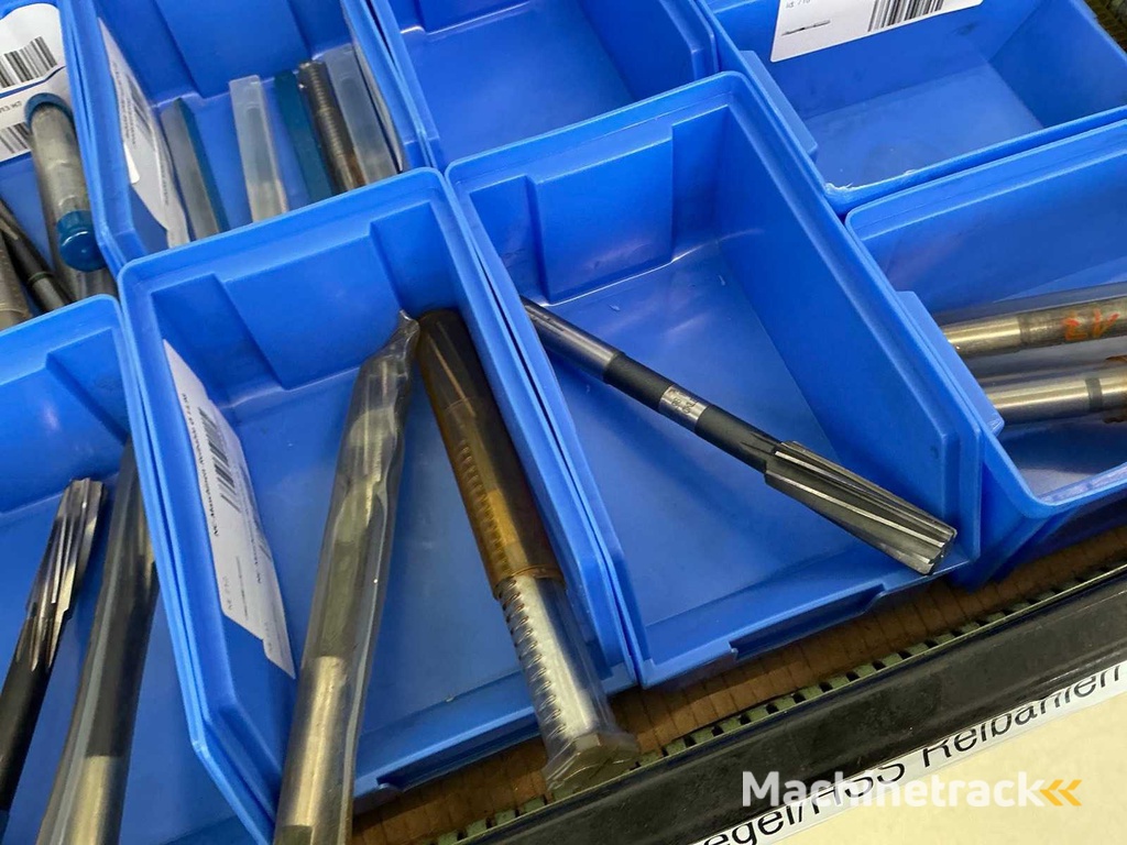 Large batch of machine tools and accessories with workshop cabinet