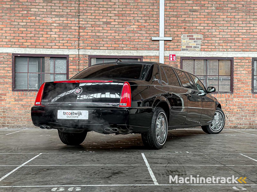 Cadillac Six Door Limousine Superior 6-Deurs Rouwauto 2010