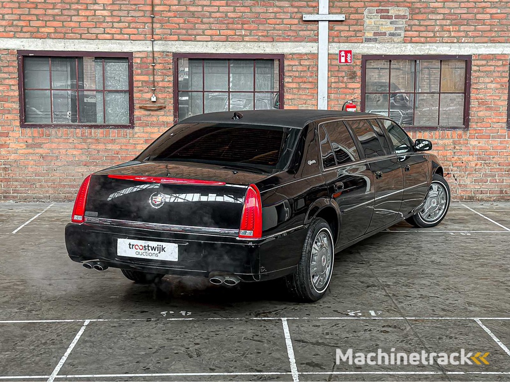 Cadillac Six Door Limousine Superior 6-Deurs Rouwauto 2010