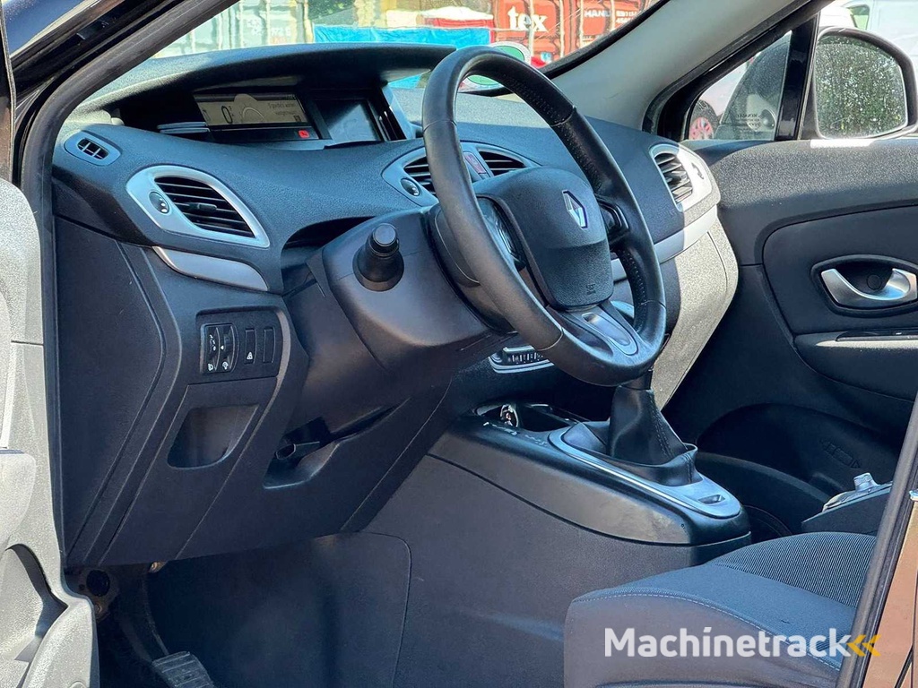 Renault - 2010 - Grand Scénic - 2.0 Celsium - Automatik - 37-LSR-8