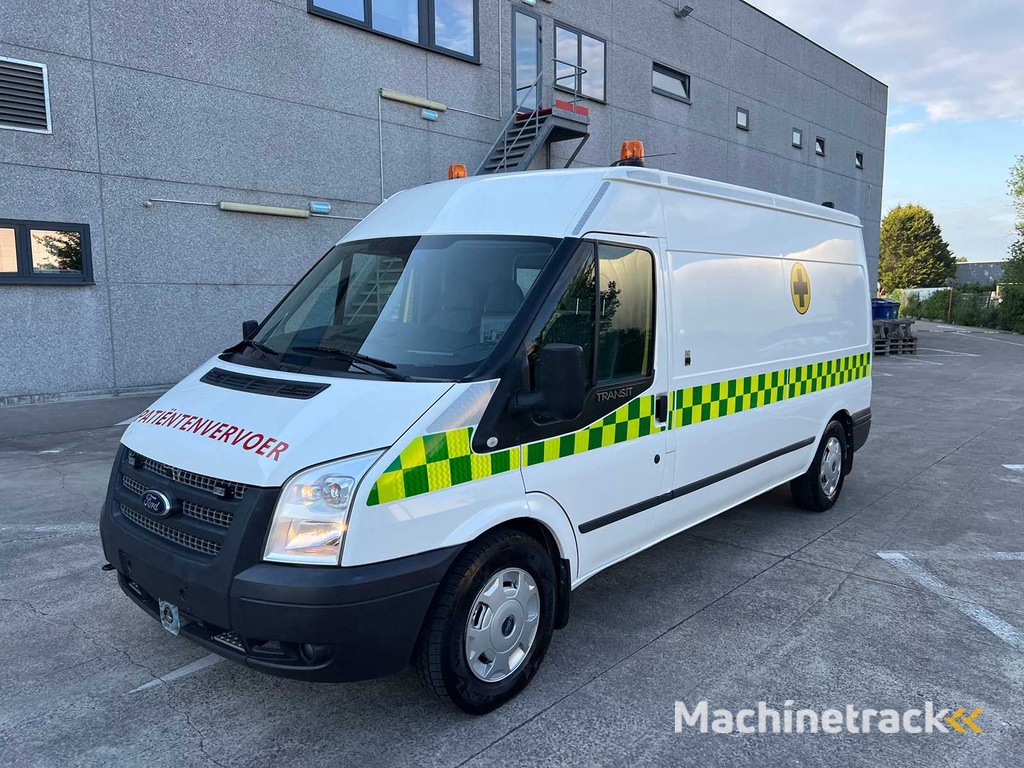 FORD - 2014 - TRANSIT - Ambulance