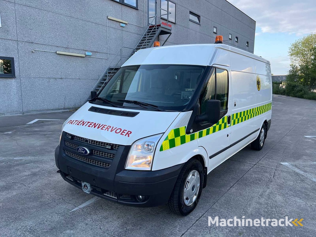 FORD - 2014 - TRANSIT - Ambulance