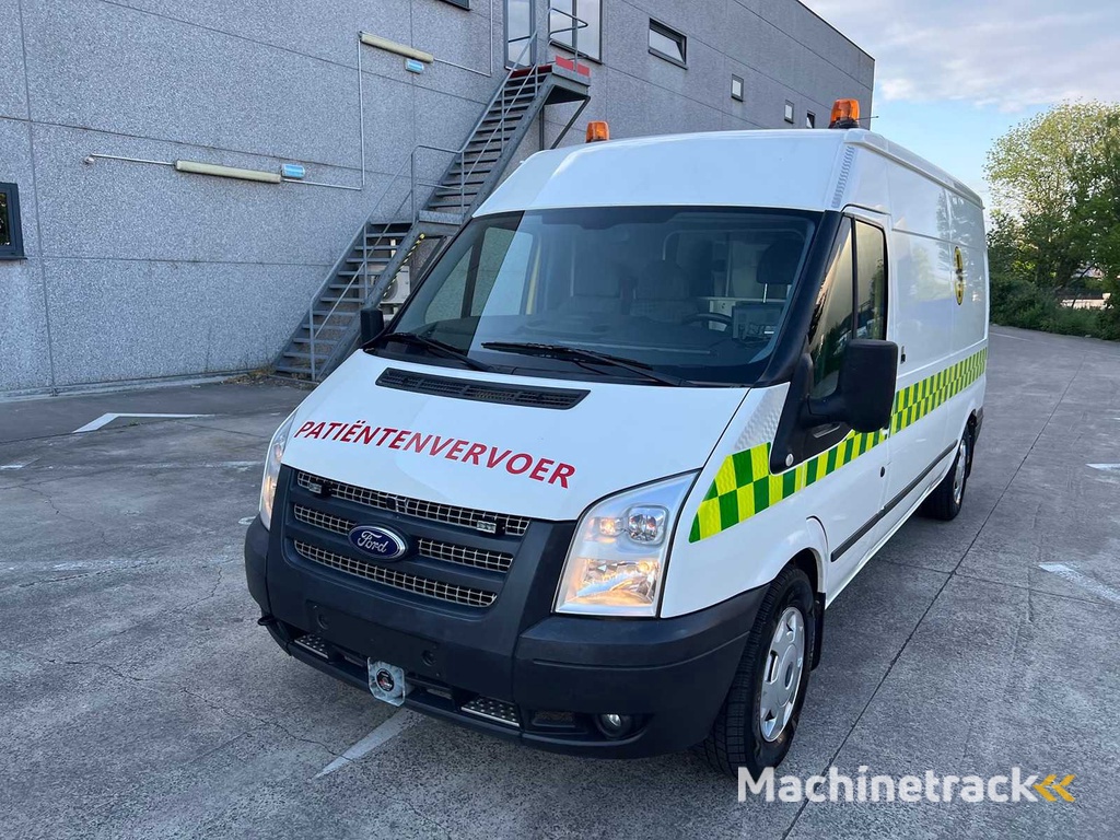 FORD - 2014 - TRANSIT - Ambulance