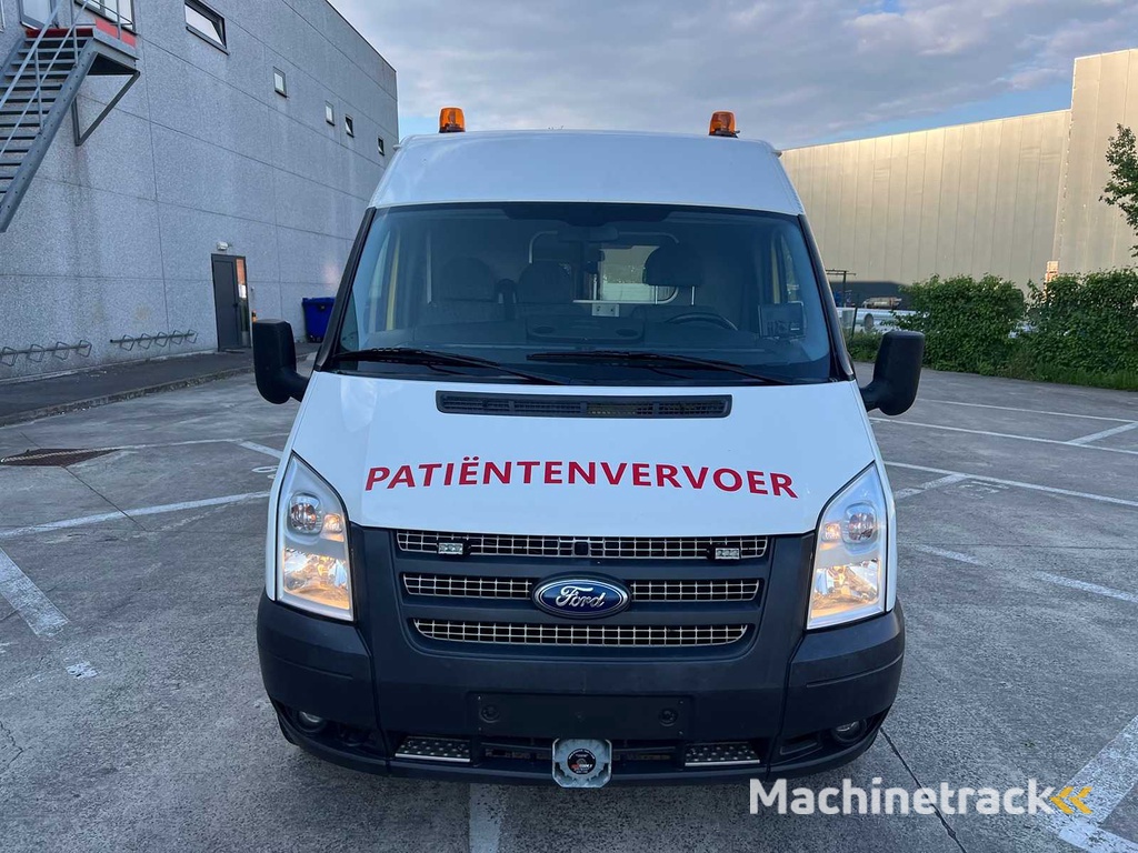 FORD - 2014 - TRANSIT - Ambulance