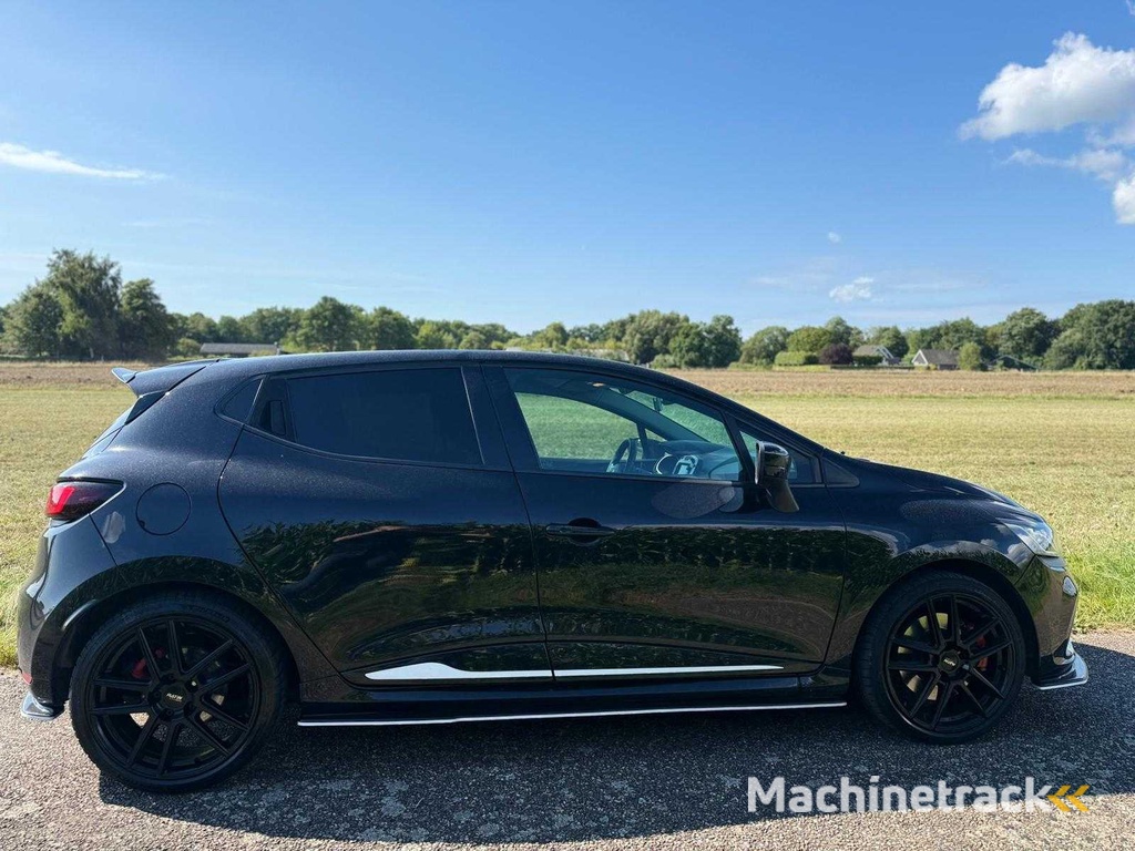 Renault - Clio - 1.6 R.S. - TN-060-B - 2013