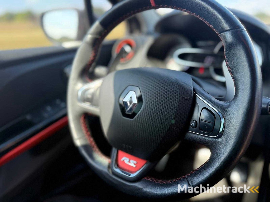 Renault - Clio - 1.6 R.S. - TN-060-B - 2013