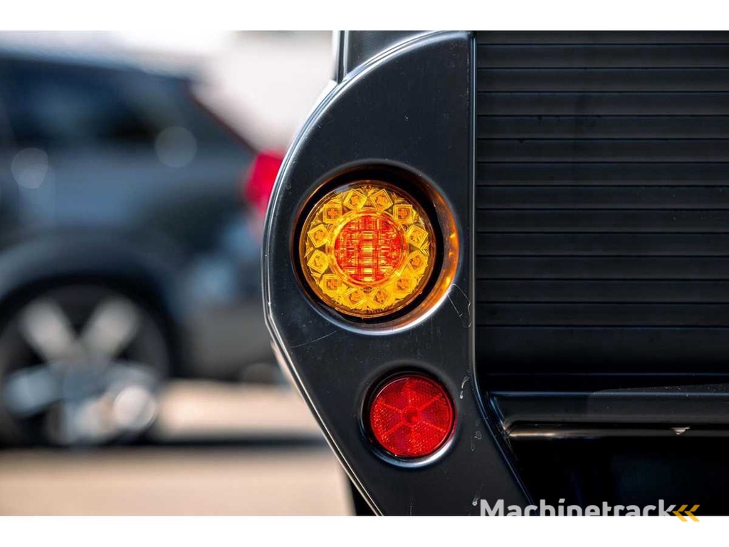 Carver - 2024 - Kleinstwagen - Ladebasis 5.4 kWh - FRZ-56-L