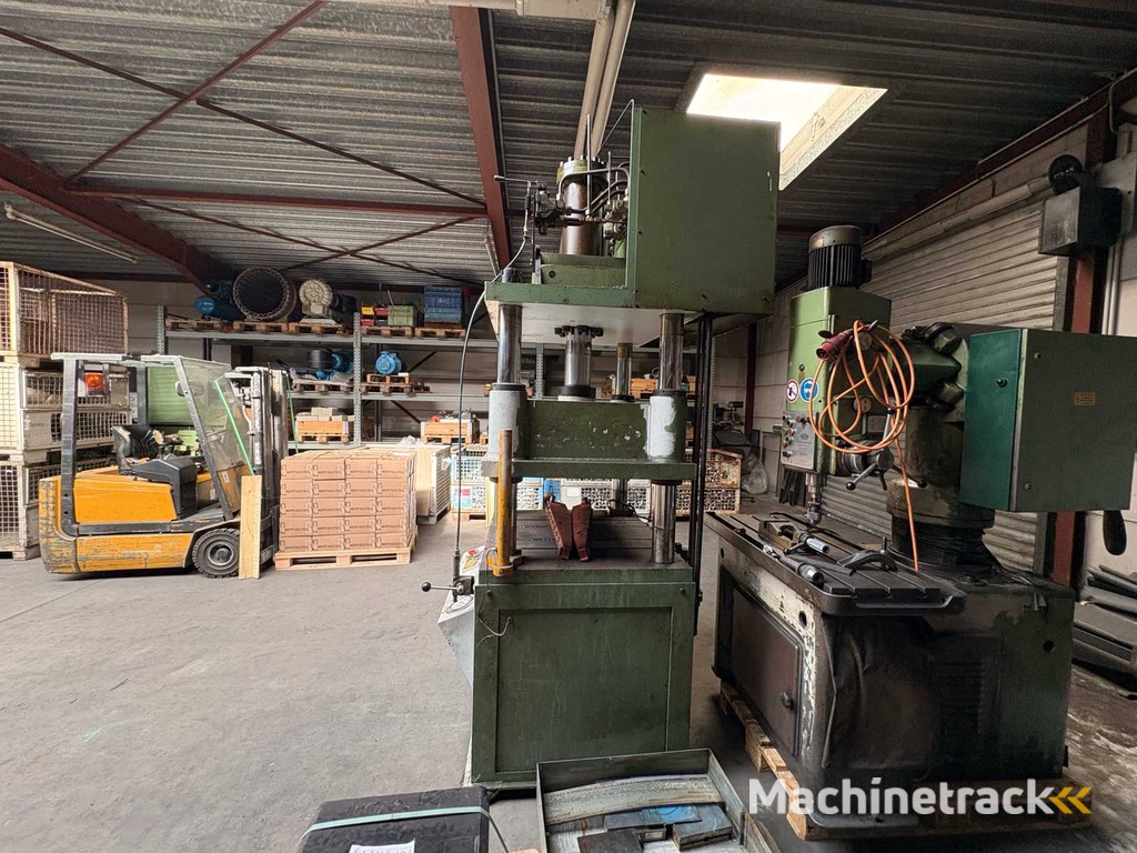 OEVERMANN VP-63 Hydraulic Press