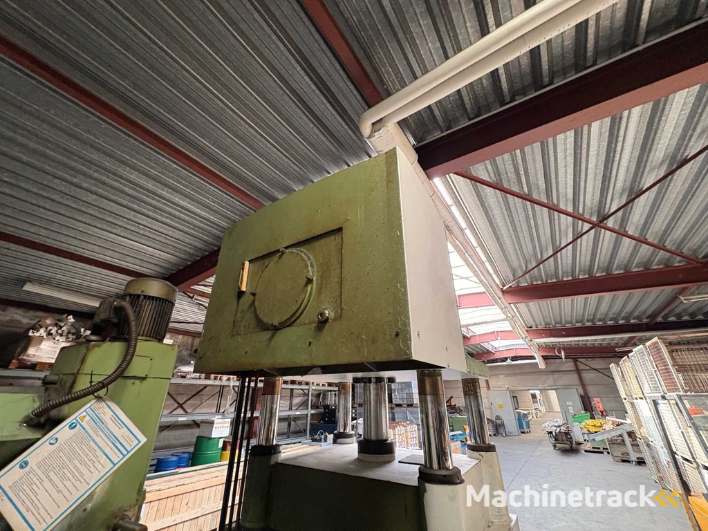 OEVERMANN VP-63 Hydraulic Press