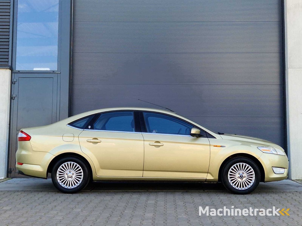 Ford - 2007 - Mondeo - 2.0-16V Titanium - 01-XS-FZ