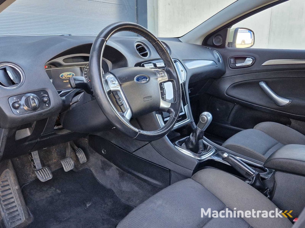 Ford - 2007 - Mondeo - 2.0-16V Titanium - 01-XS-FZ