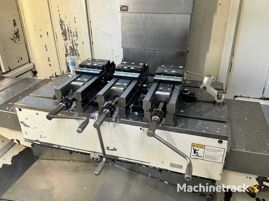 POSMILL B800 CNC Vertical Machining Center (2010)