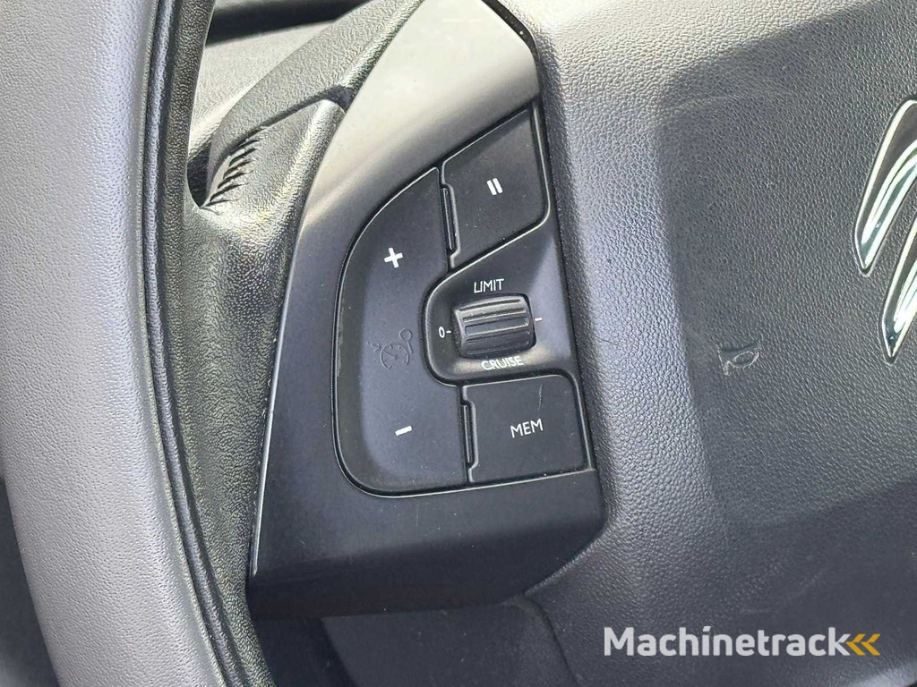 Citroen - 2015 - C4 Cactus - 1.2 PureTech Feel - 4-ZPB-93