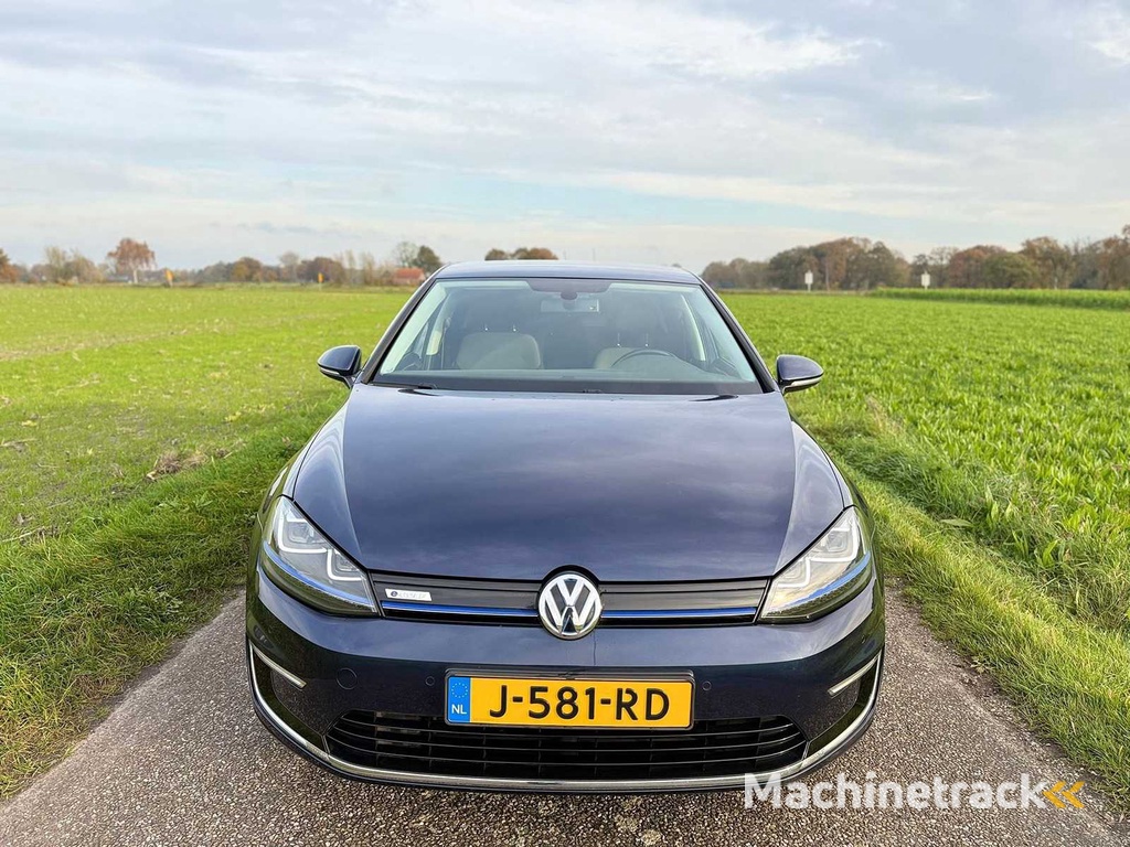 Volkswagen - 2015 - e-Golf - e-Golf - J-581-RD