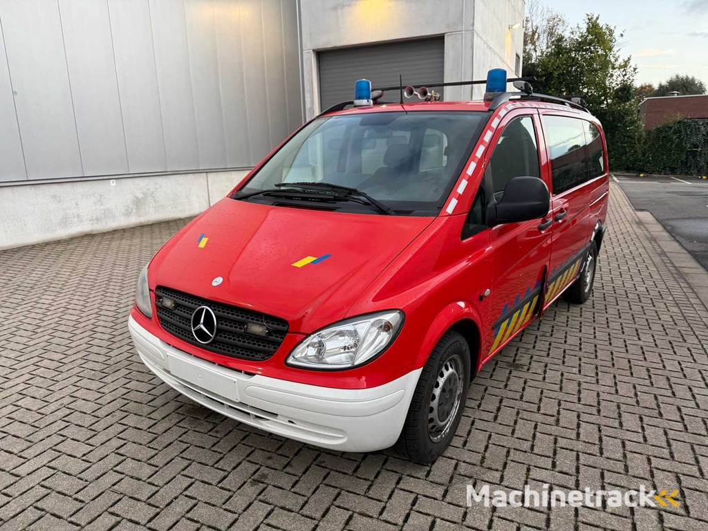 MERCEDES - 11-03-2005 - VITO MINIBUS - Feuerwehrauto