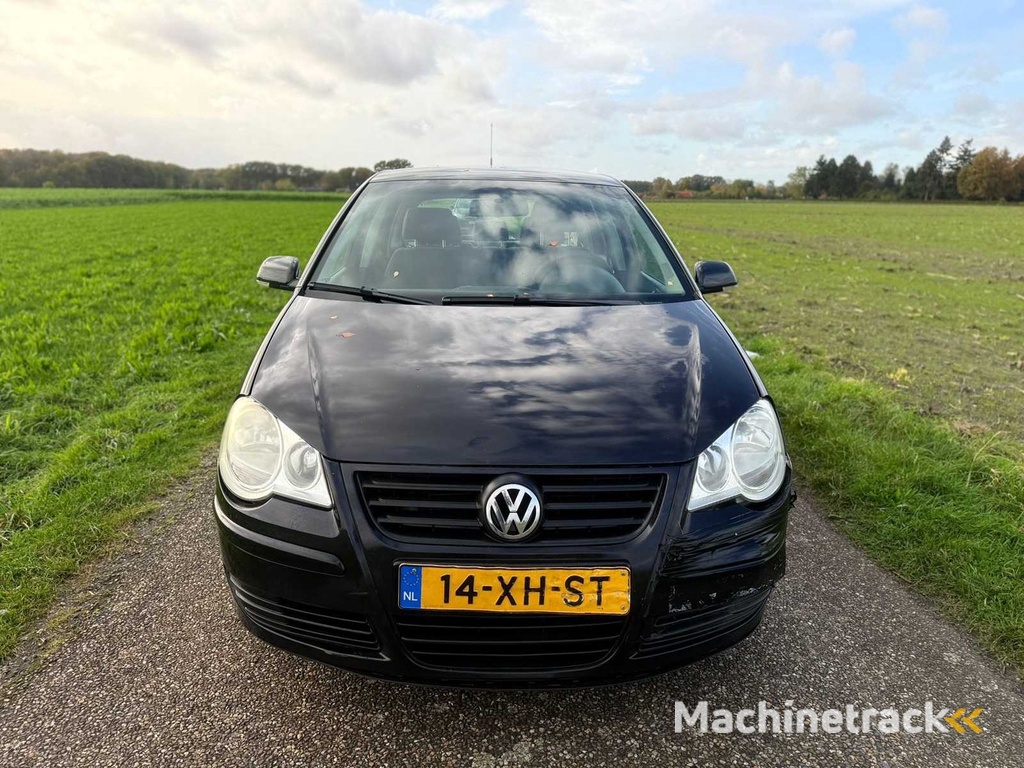 Volkswagen - 2007 - Polo - 1.4-16V Optiv - 14-XH-ST