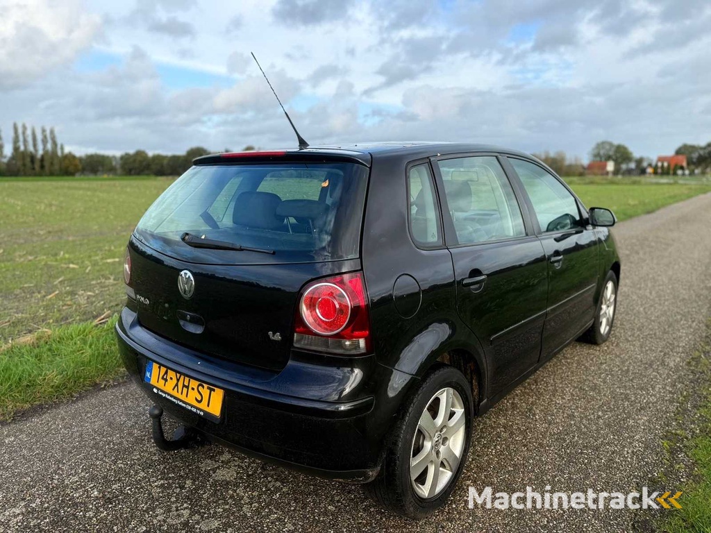 Volkswagen - 2007 - Polo - 1.4-16V Optiv - 14-XH-ST