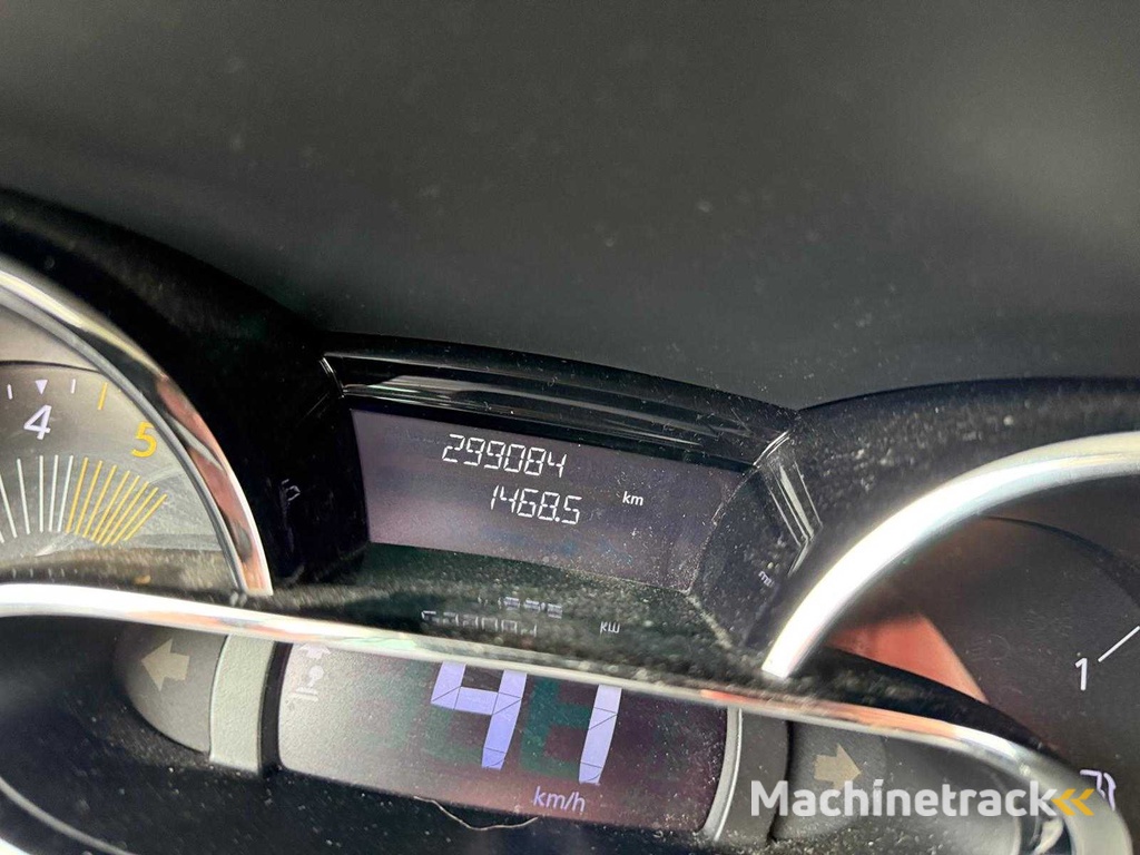 Renault - 2014 - Clio Kombi - 1.5 dCi Nacht&amp;Tag - 1-TZR-31