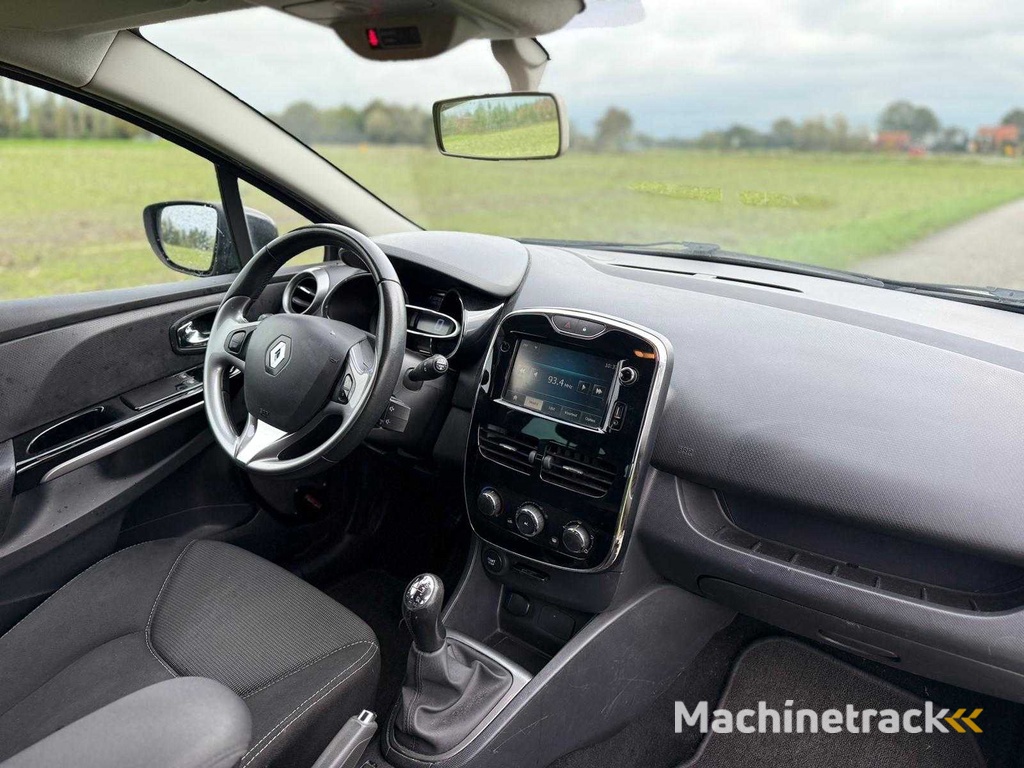 Renault - 2014 - Clio Kombi - 1.5 dCi Nacht&amp;Tag - 1-TZR-31