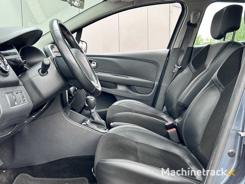 Renault - 2017 - Clio Kombi - 1.5 dCi Intense
