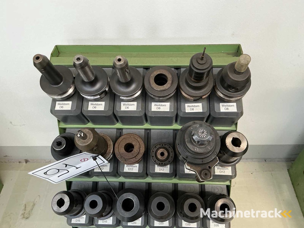 Lot BT40 Tool Holders