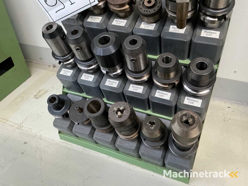 Lot BT40 Tool Holders