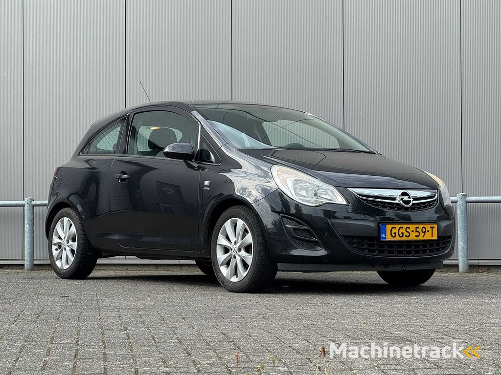 Opel - Corsa - 1.2 EcoF. Auswahl - GGS-59-T