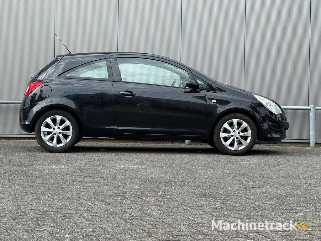 Opel - Corsa - 1.2 EcoF. Auswahl - GGS-59-T
