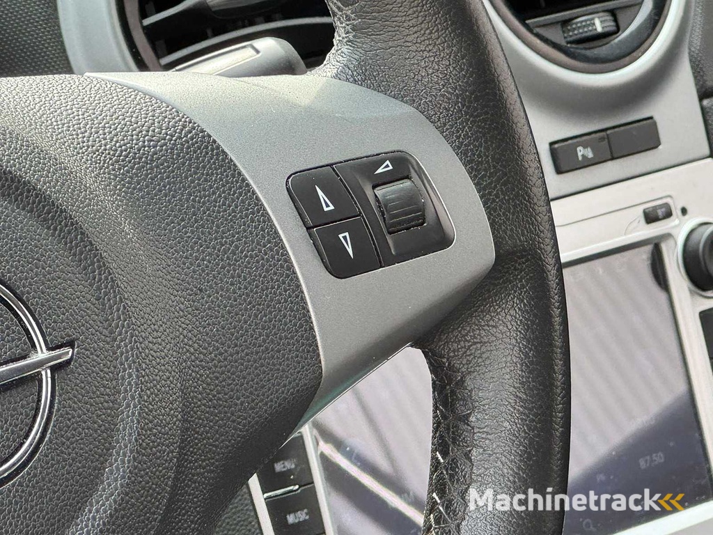 Opel - Corsa - 1.2 EcoF. Auswahl - GGS-59-T