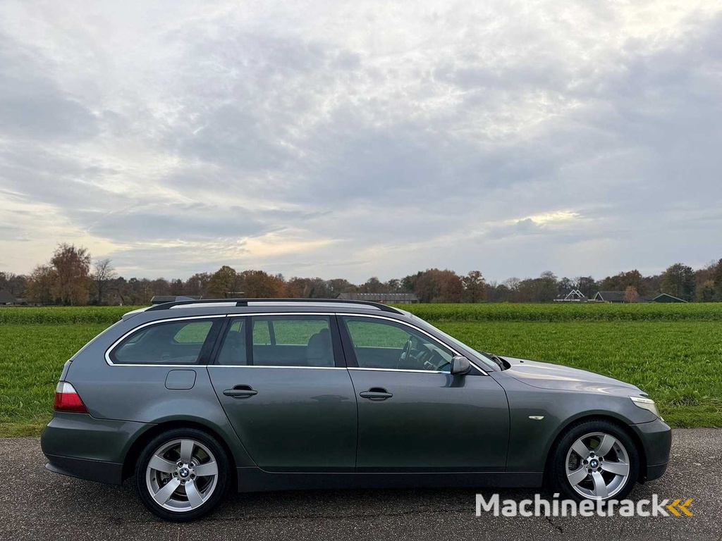 BMW - 2005 - 5-serie Touring - 525i - 09-RF-TK