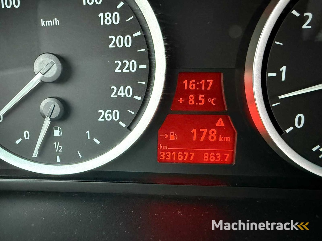 BMW - 2005 - 5-serie Touring - 525i - 09-RF-TK