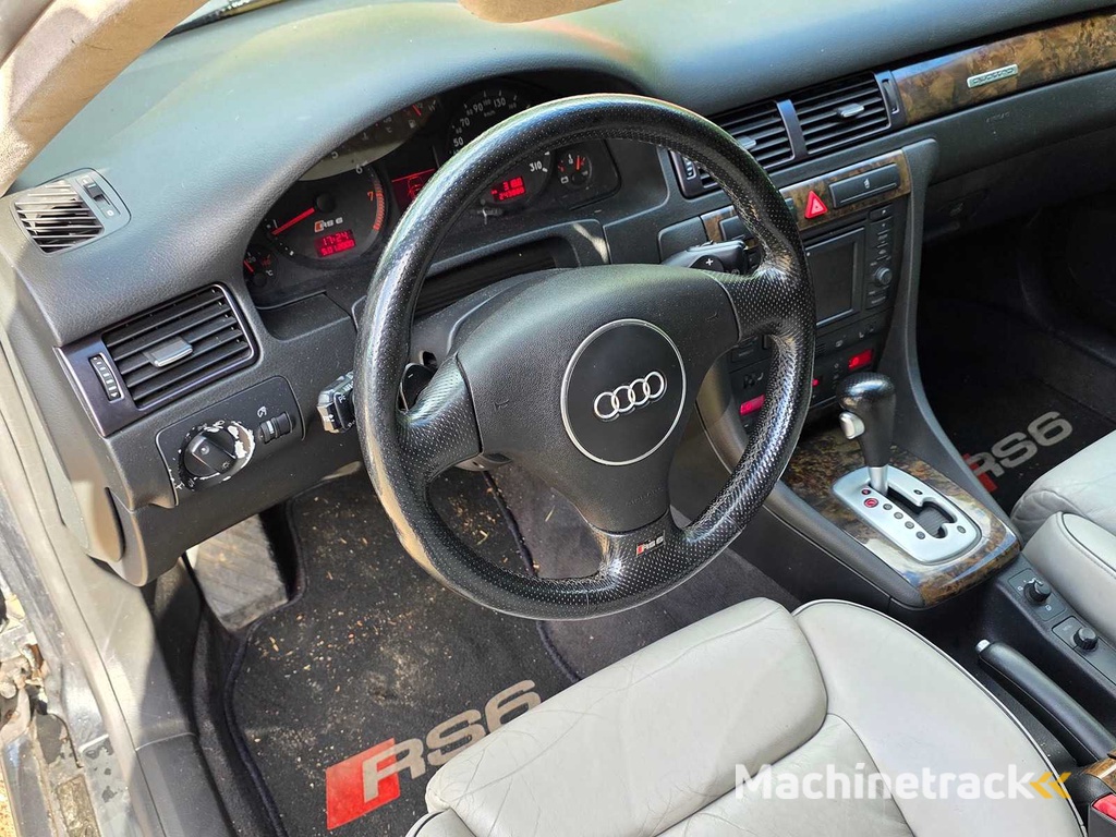 Audi - RS6 Avant - Quattro - ZH 863056 - 2003