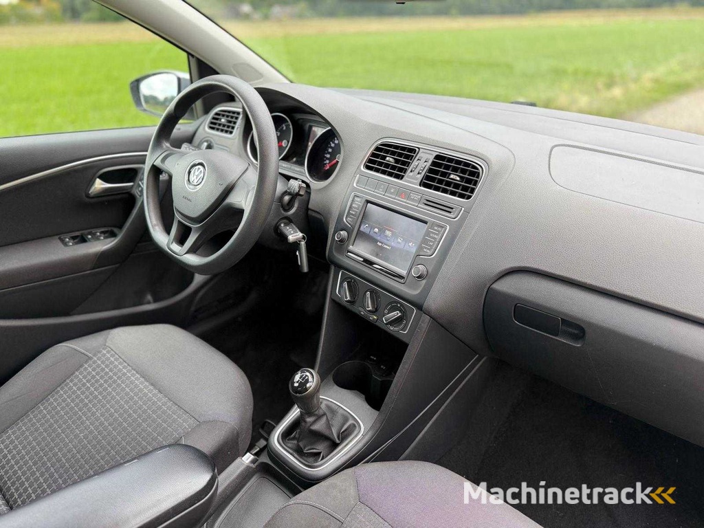Volkswagen - 2016 - Polo - 1.2 TSI Comfortline - JS-451-D