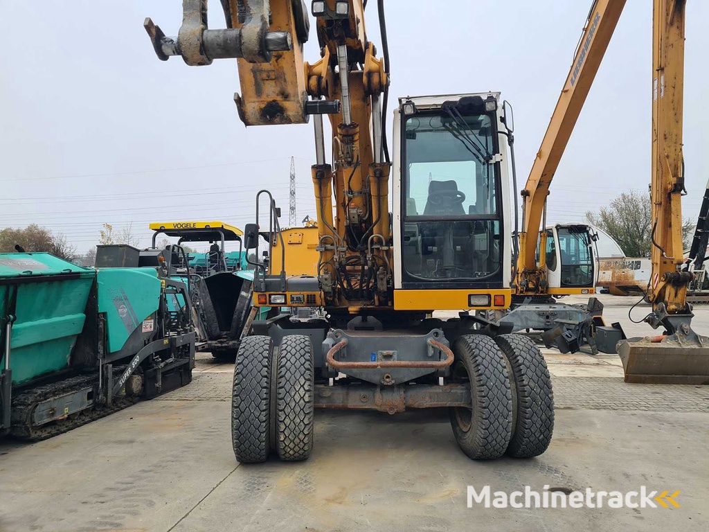 LIEBHERR - A900C - Graafmachine op wielen - 2006