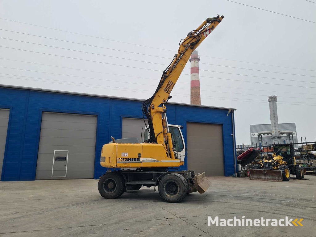 LIEBHERR - A900C - Graafmachine op wielen - 2006