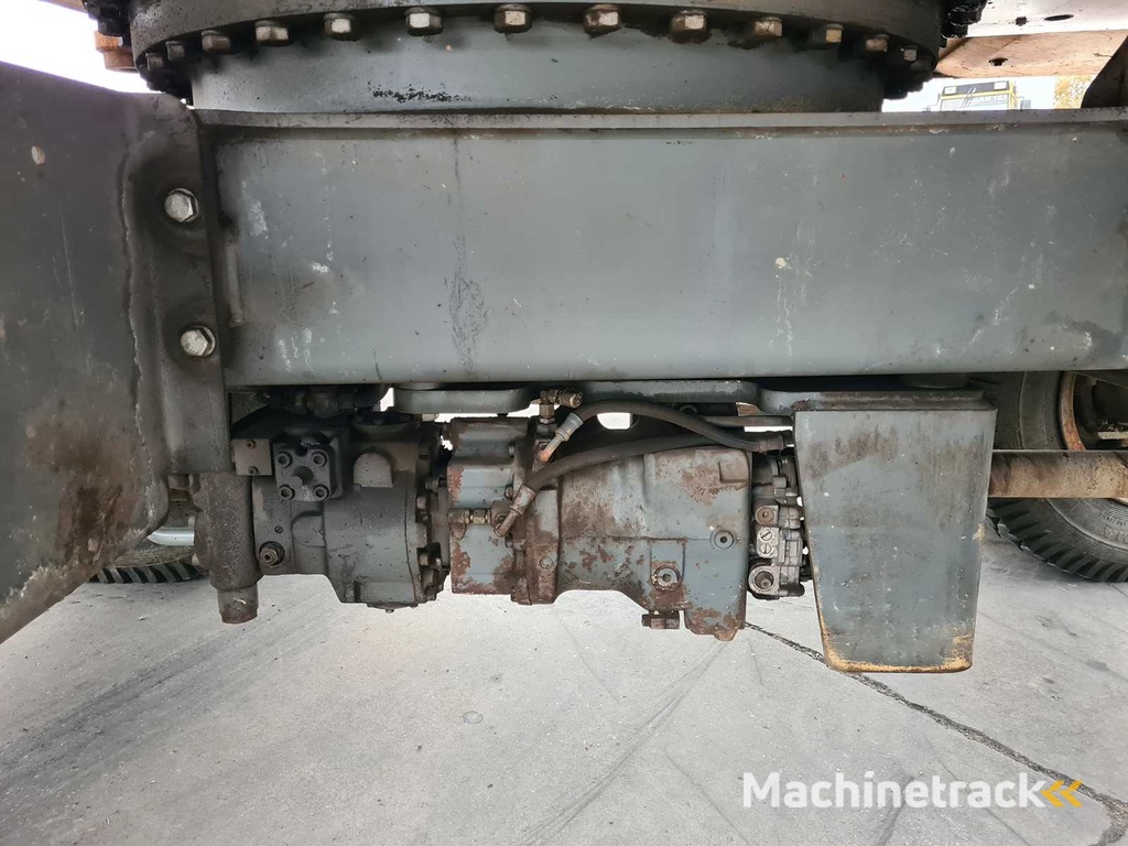 LIEBHERR - A900C - Graafmachine op wielen - 2006