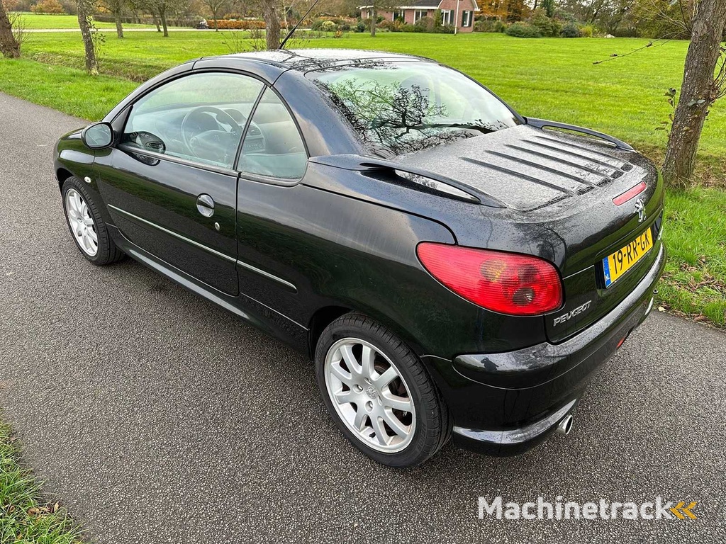 Peugeot - 2005 - 206 CC - 2.0-16V Griffe - 19-RR-GK