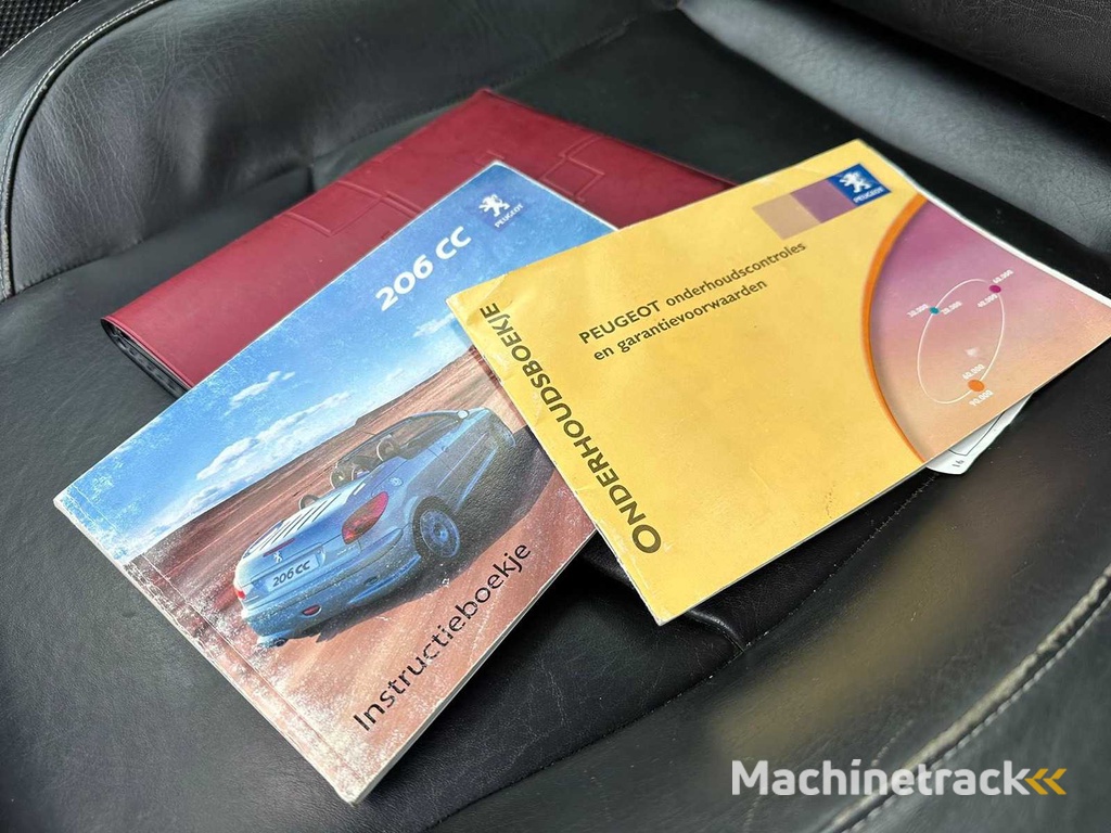 Peugeot - 2005 - 206 CC - 2.0-16V Griffe - 19-RR-GK