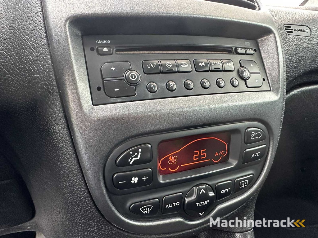 Peugeot - 2005 - 206 CC - 2.0-16V Griffe - 19-RR-GK