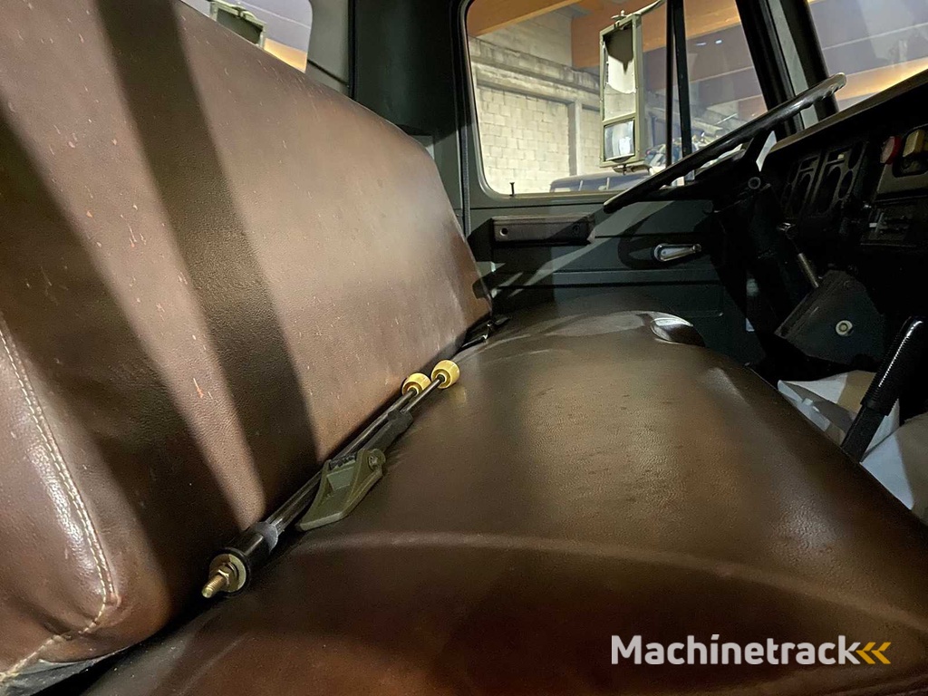 INTERNATIONAL - I1700 - Amerikanischer Militärlastwagen