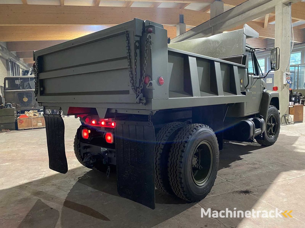 INTERNATIONAL - I1700 - Amerikanischer Militärlastwagen