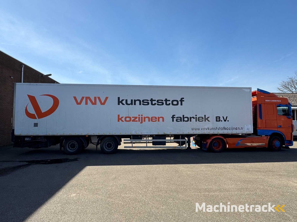 H.T.F. - 2001 - Sattelauflieger mit geschlossenem, isoliertem Aufbau mit gelenkter Hinterachse, AMA Ladebordwand 14 Meter OG-12-ZV