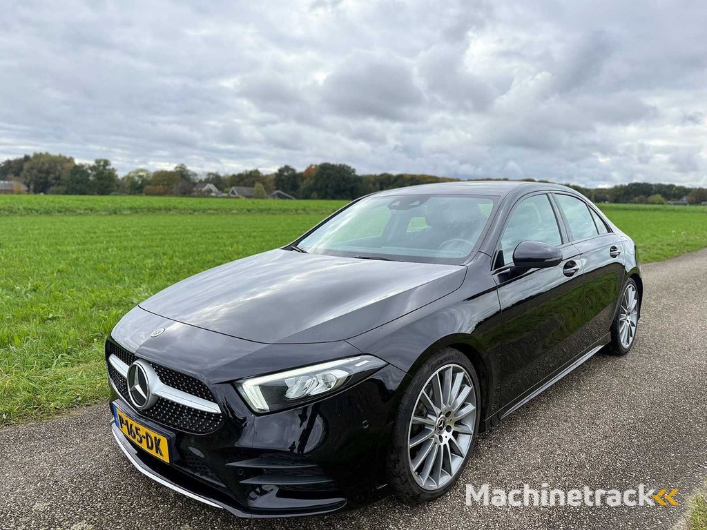 Mercedes-Benz - 2021 - A-Klasse - 200 d AMG Line - P-165-DK
