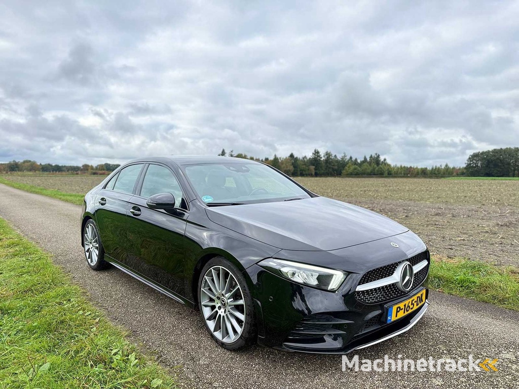 Mercedes-Benz - 2021 - A-Klasse - 200 d AMG Line - P-165-DK